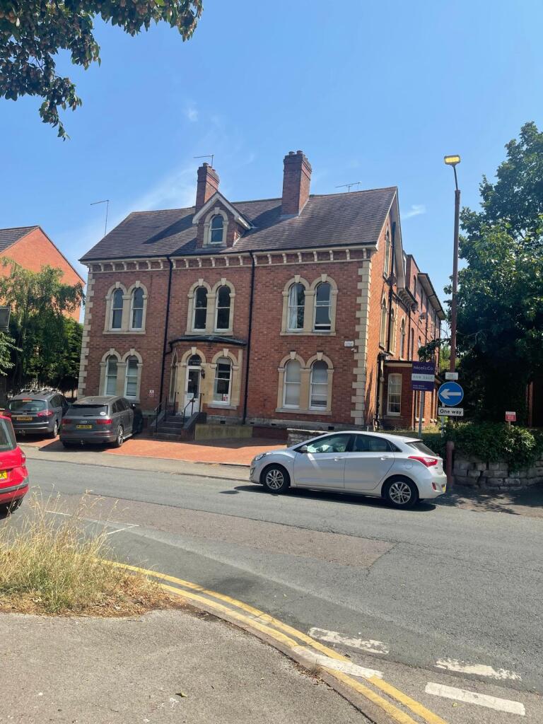 2 bed 1st Floor Flat for rent in Droitwich Spa. From Tonks & Firkin - Worcestershire 2 bed 1st Floor Flat for rent in Droitwich Spa. From Tonks & Firkin - Worcestershire