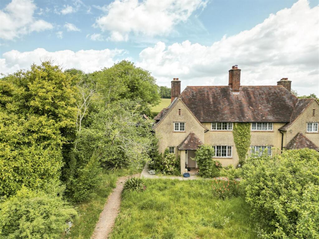 3 bed Semi Detached for rent in Woodyates. From Whites - Salisbury