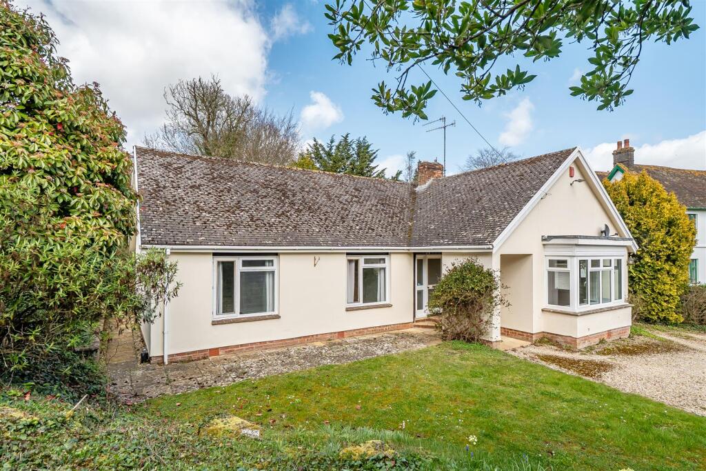 4 bed Detached bungalow for rent in Salisbury. From Whites - Salisbury