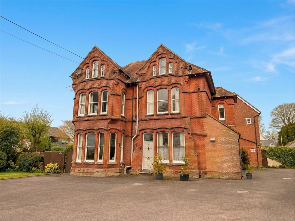 1 bed Apartment for rent in Salisbury. From Whites - Salisbury