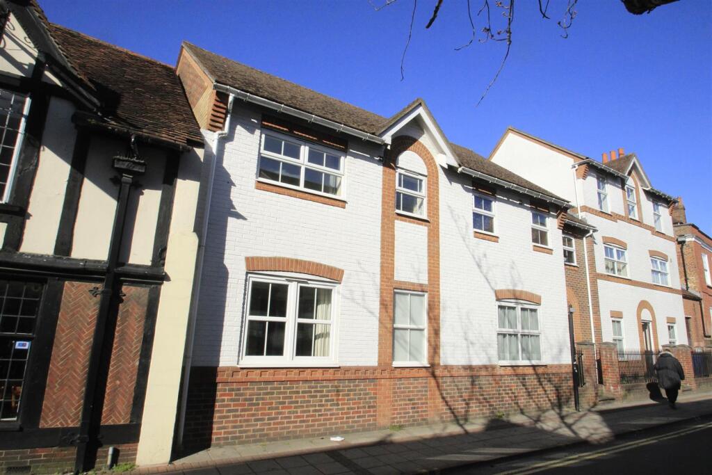 2 bed End of Terrace for rent in Salisbury. From Whites - Salisbury