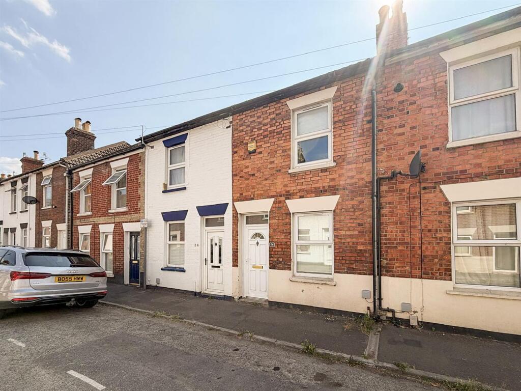 2 bed Mid Terraced House for rent in Quidhampton. From Whites - Salisbury 2 bed Mid Terraced House for rent in Quidhampton. From Whites - Salisbury