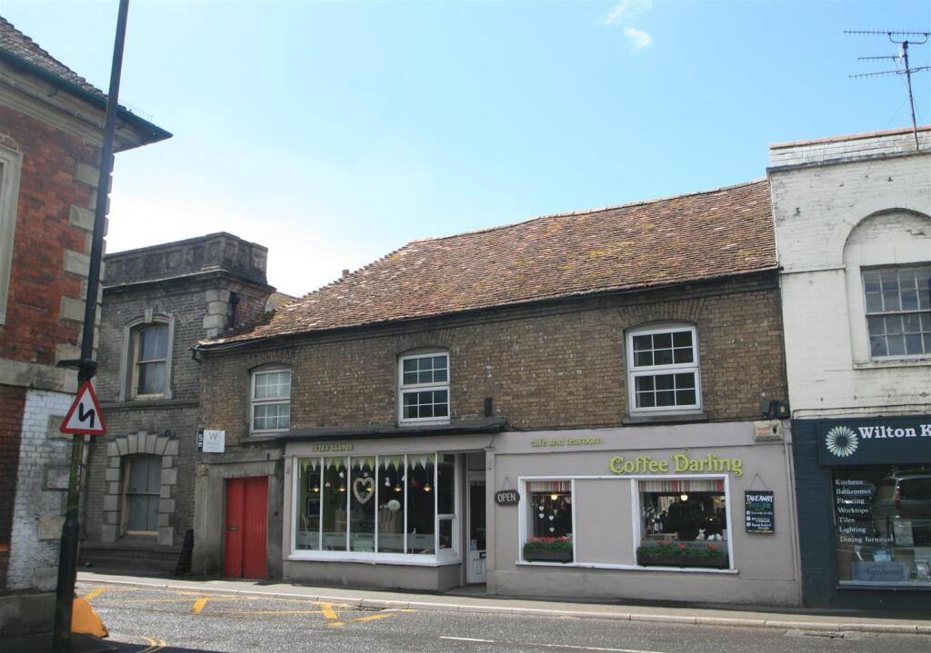 1 bed 1st Floor Flat for rent in Wilton. From Whites - Salisbury 1 bed 1st Floor Flat for rent in Wilton. From Whites - Salisbury
