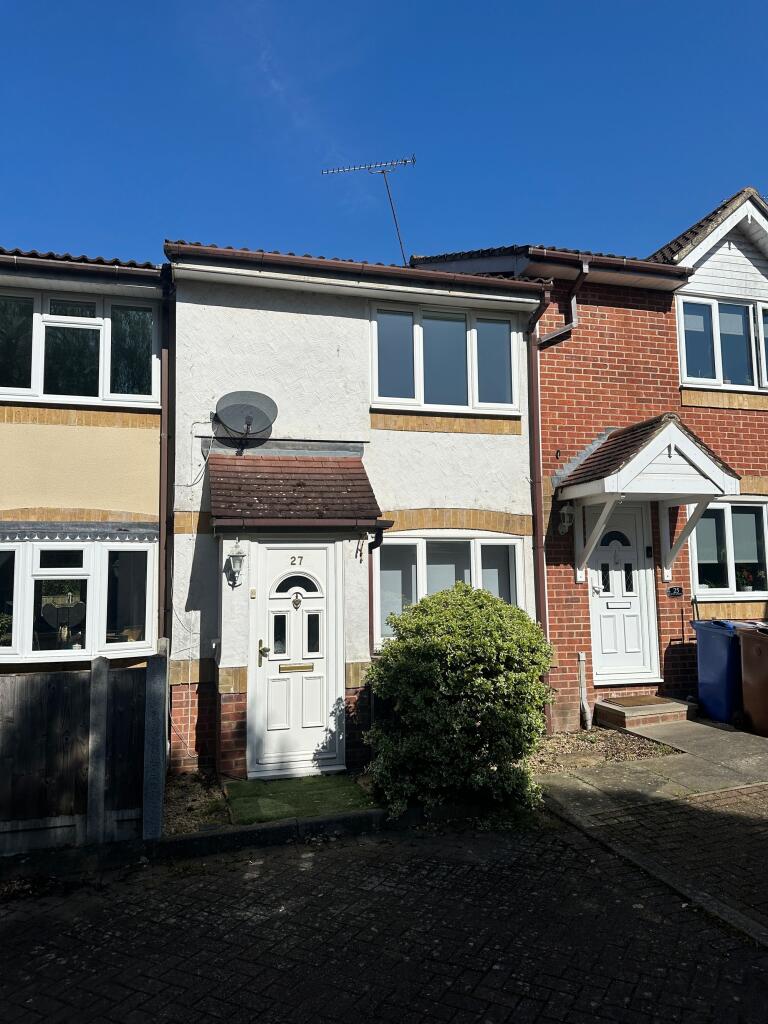 2 bed Mid Terraced House for rent in Horndon on the Hill. From Howgates - Stanford Le Hope