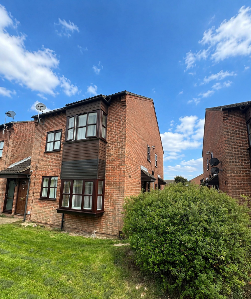1 bed 1st Floor Flat for rent in Horndon on the Hill. From Howgates - Stanford Le Hope