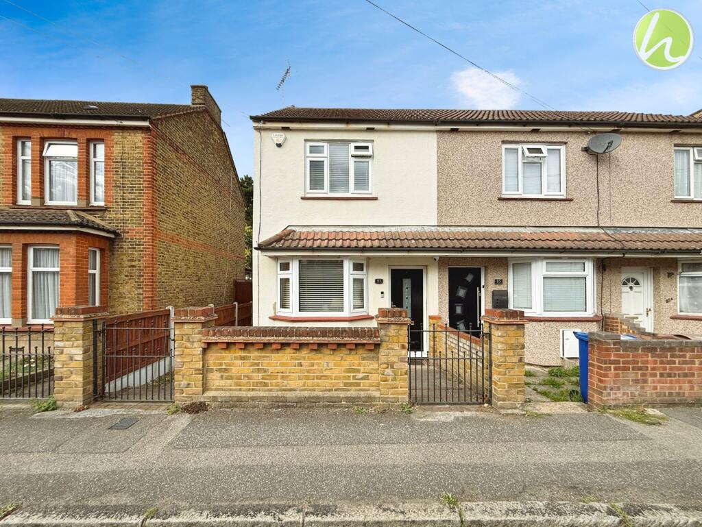 3 bed Semi Detached for rent in Horndon on the Hill. From Howgates - Stanford Le Hope