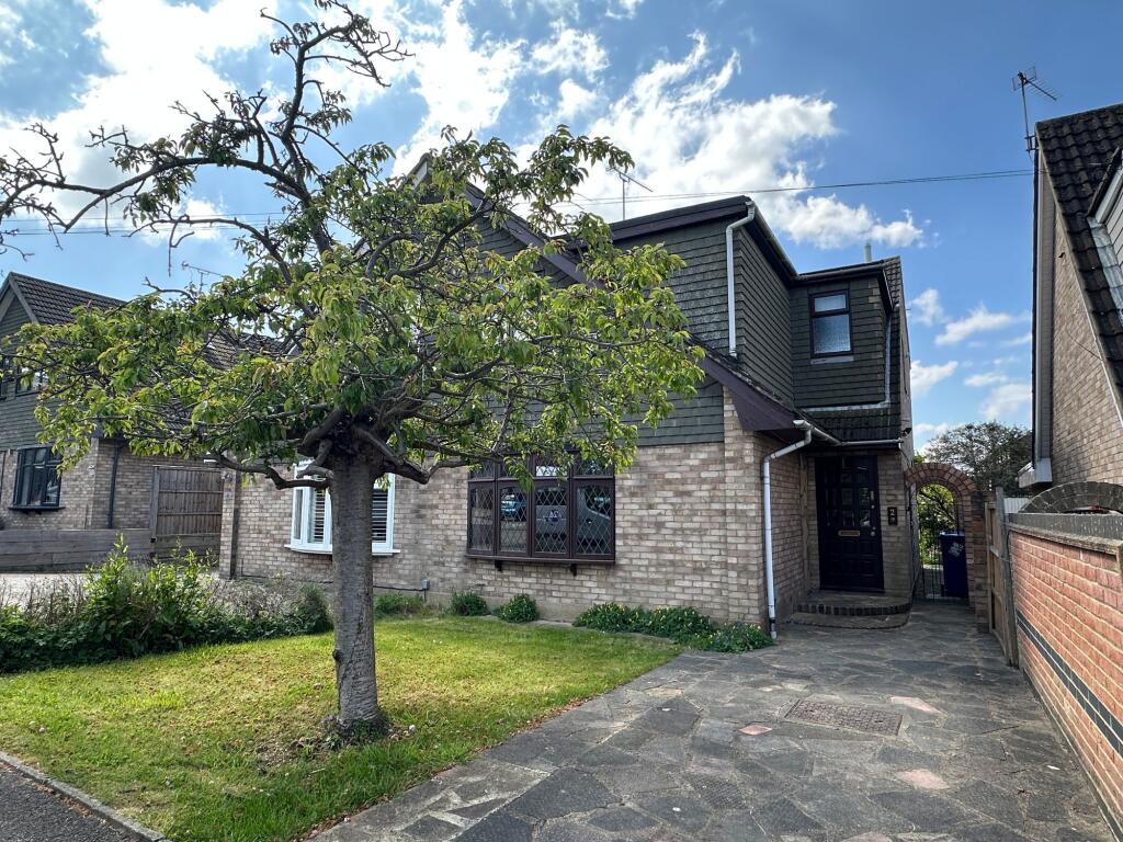 3 bed Semi Detached for rent in Corringham. From Howgates - Stanford Le Hope