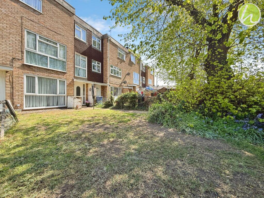2 bed House (unspecified) for rent in Horndon on the Hill. From Howgates - Stanford Le Hope 2 bed House (unspecified) for rent in Horndon on the Hill. From Howgates - Stanford Le Hope