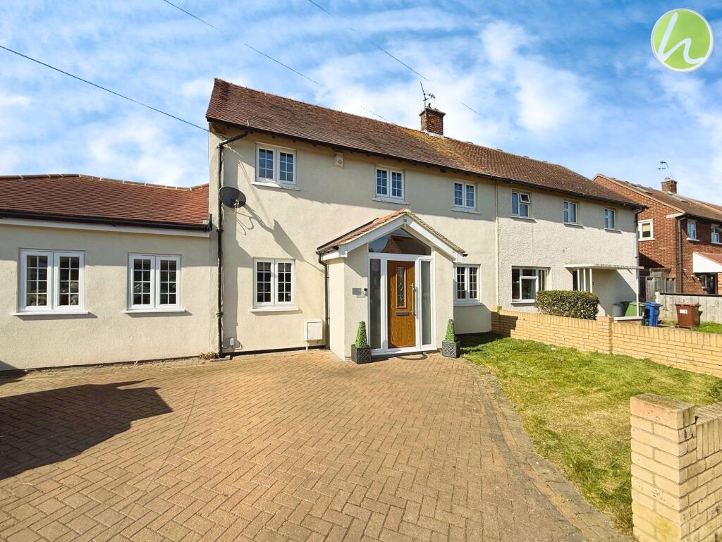 4 bed Semi Detached for rent in Corringham. From Howgates - Stanford Le Hope 4 bed Semi Detached for rent in Corringham. From Howgates - Stanford Le Hope