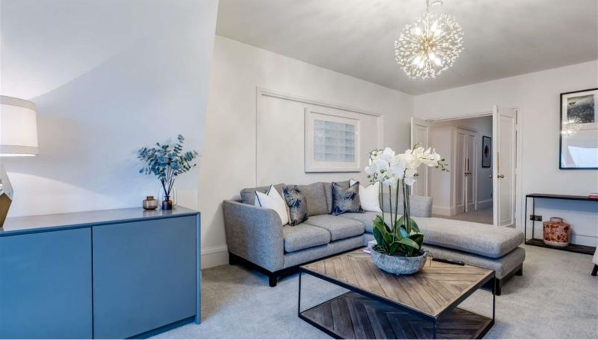 4 bed Apartment for rent in London. From Allen Goldstein