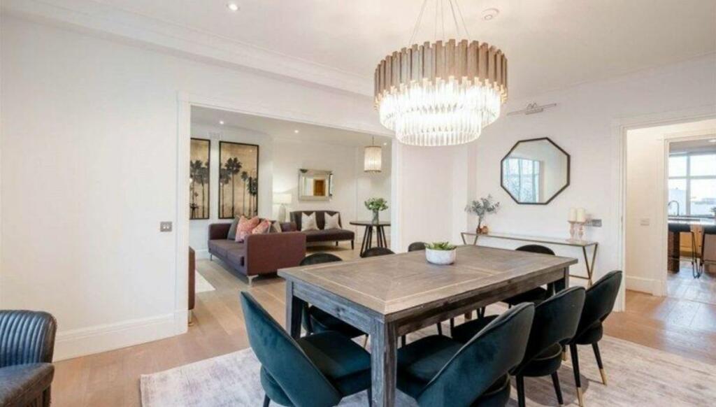 5 bed Apartment for rent in London. From Allen Goldstein