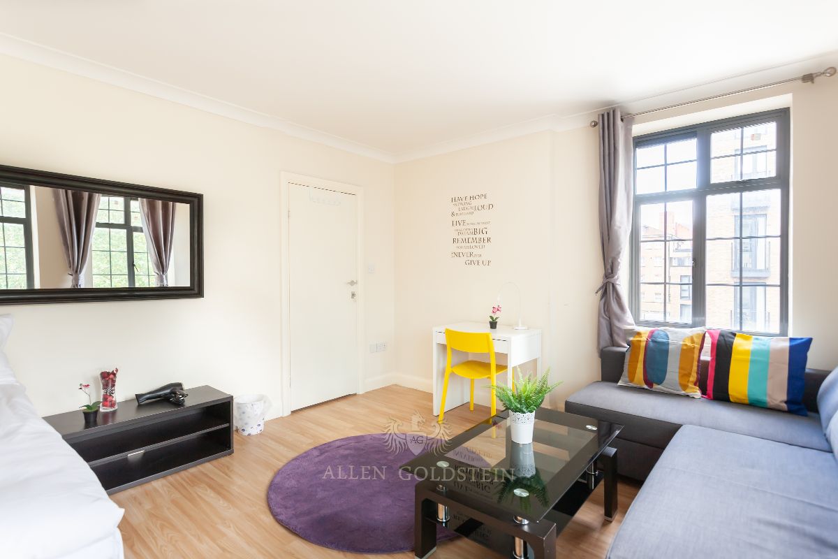 4 bed 1st Floor Flat for rent in Camden Town. From Allen Goldstein