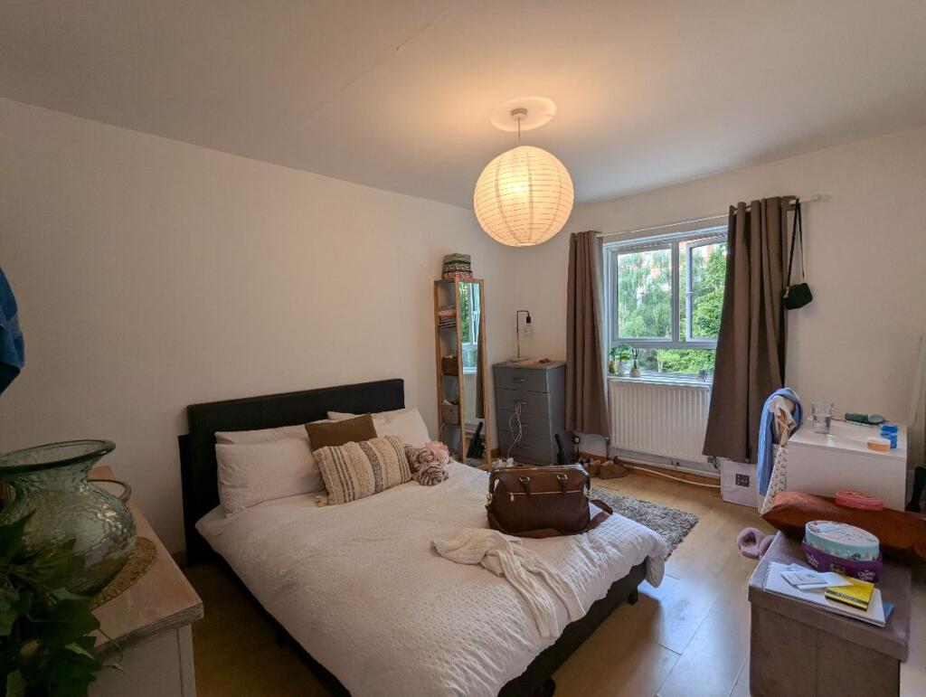 3 bed Annexe for rent in London. From Allen Goldstein 3 bed Annexe for rent in London. From Allen Goldstein