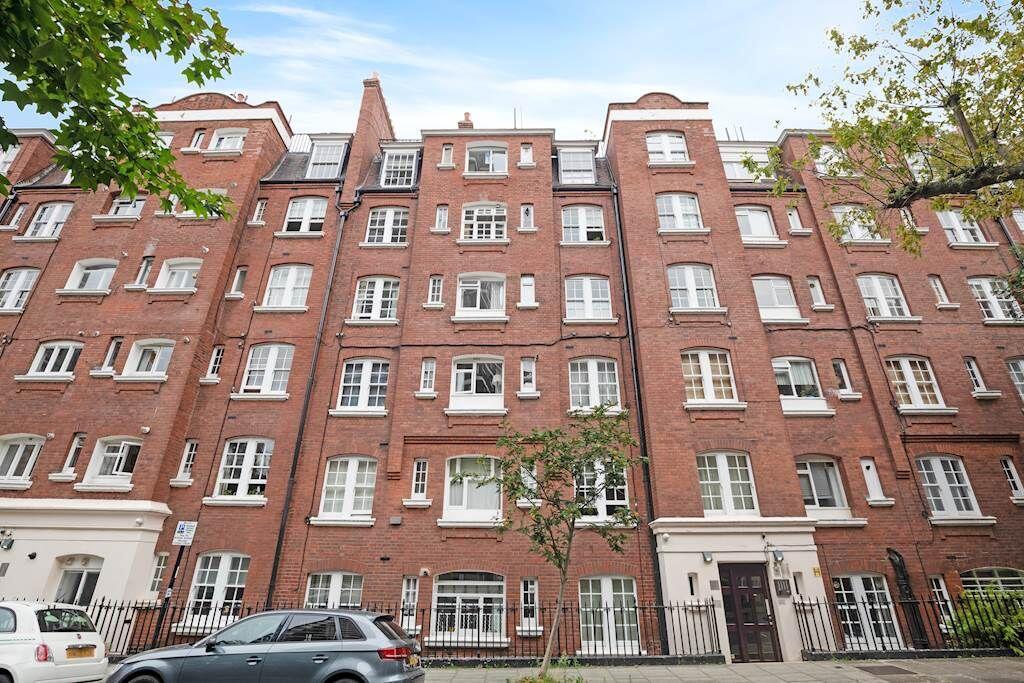 2 bed Apartment for rent in Camden Town. From Allen Goldstein