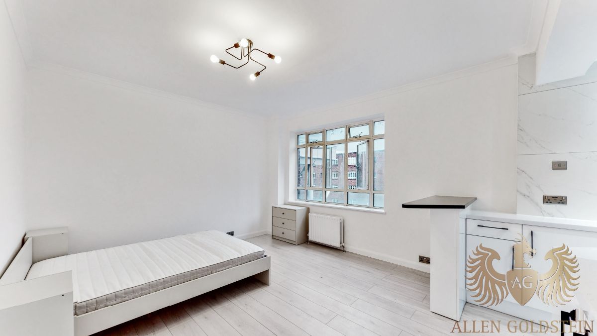 4 bed Studio for rent in London. From Allen Goldstein