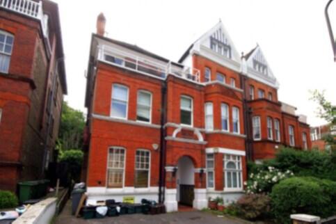 2 bed 1st Floor Flat for rent in Hampstead. From Allen Goldstein