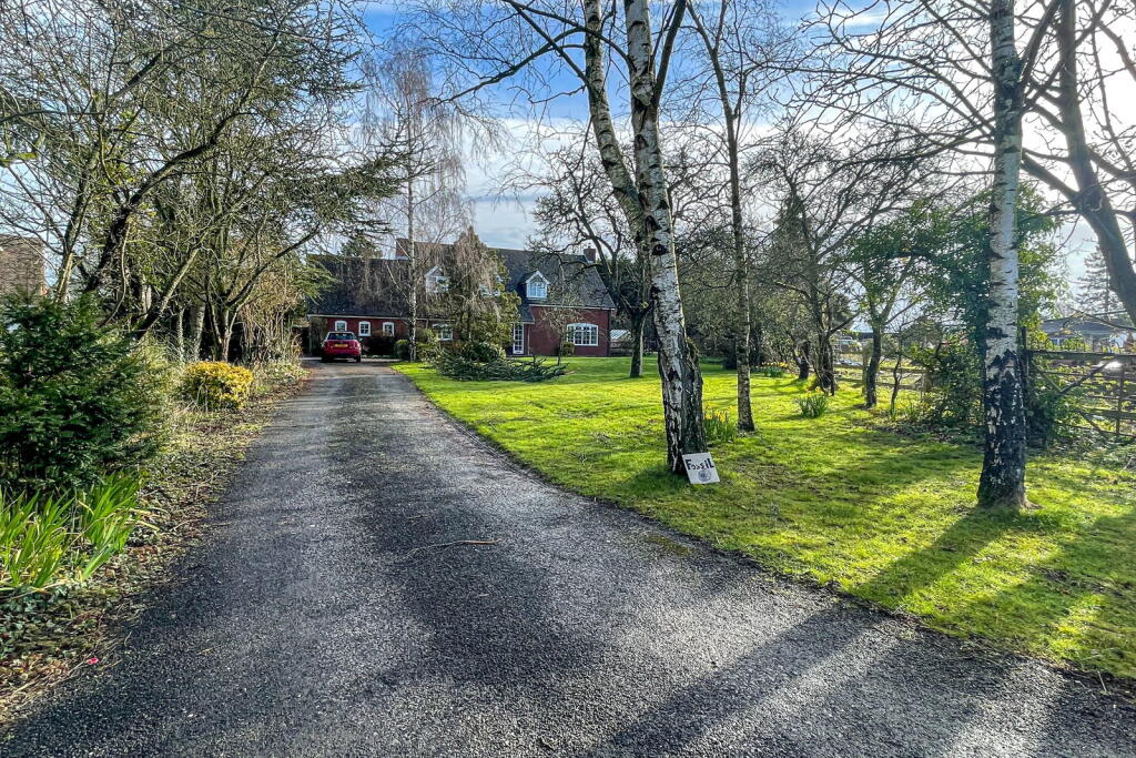 5 bed Detached for rent in Worcester. From Morgan Aps Sales & Lettings - Worcester 5 bed Detached for rent in Worcester. From Morgan Aps Sales & Lettings - Worcester