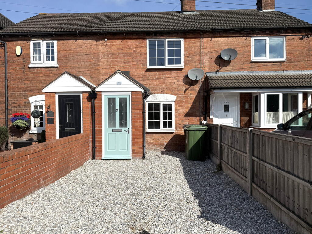 2 bed Mid Terraced House for rent in Fernhill Heath. From Morgan Aps Sales & Lettings - Worcester