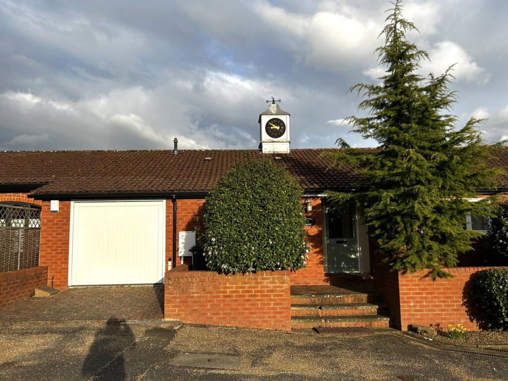 2 bed Terraced bungalow for rent in Worcester. From Morgan Aps Sales & Lettings - Worcester 2 bed Terraced bungalow for rent in Worcester. From Morgan Aps Sales & Lettings - Worcester