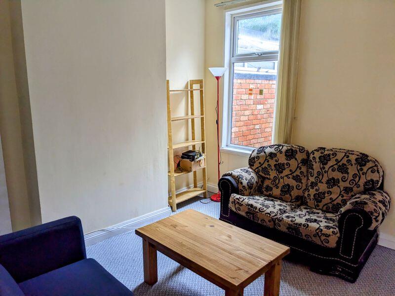 3 bed Mid Terraced House for rent in Birmingham. From Amber Court Lettings - Selly Oak