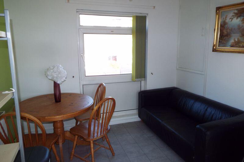 5 bed Mid Terraced House for rent in Birmingham. From Amber Court Lettings - Selly Oak