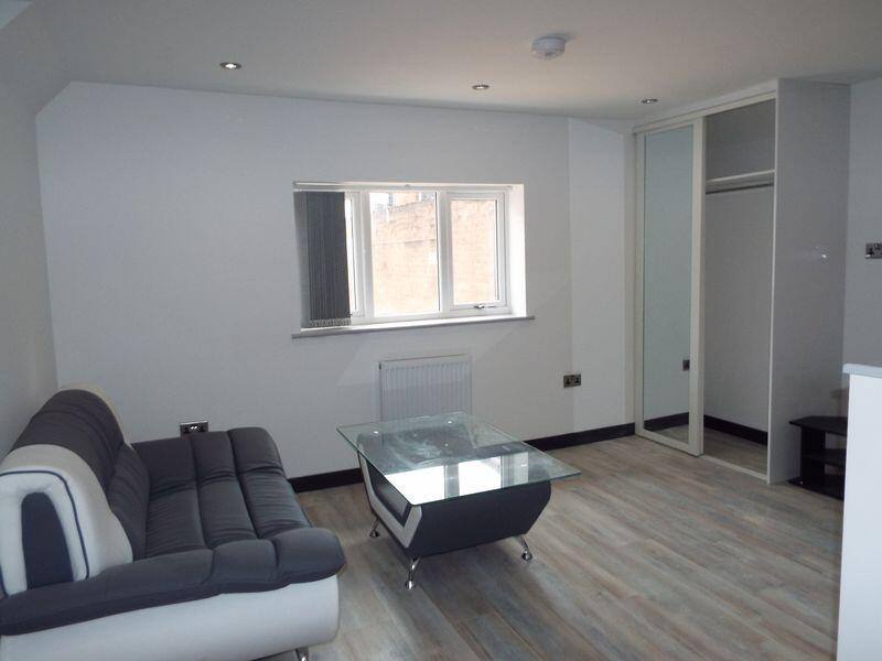 1 bed 1st Floor Flat for rent in Birmingham. From Amber Court Lettings - Selly Oak