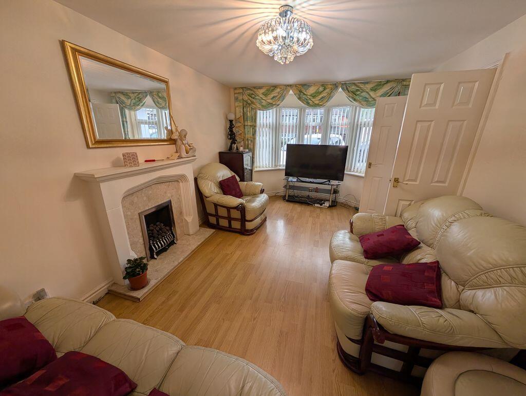 4 bed Detached for rent in Birmingham. From Amber Court Lettings - Selly Oak
