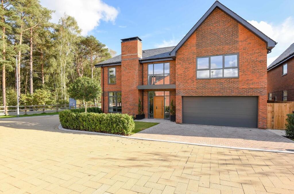 5 bed Detached for rent in Longcross. From Knight Frank - Lettings - Ascot & Virginia Water