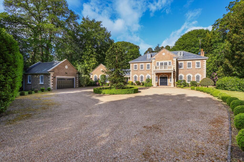 4 bed Detached for rent in Trumps Green. From Knight Frank - Lettings - Ascot & Virginia Water 4 bed Detached for rent in Trumps Green. From Knight Frank - Lettings - Ascot & Virginia Water