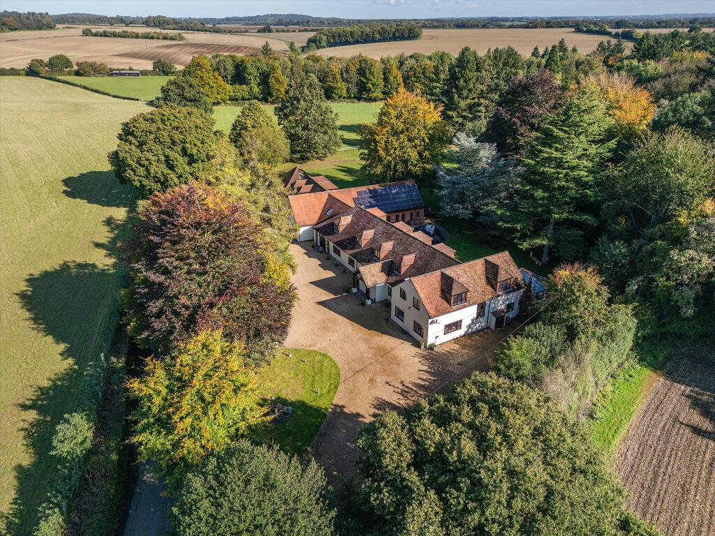 7 bed Detached for rent in Hambleden. From Knight Frank - Lettings - Ascot & Virginia Water 7 bed Detached for rent in Hambleden. From Knight Frank - Lettings - Ascot & Virginia Water