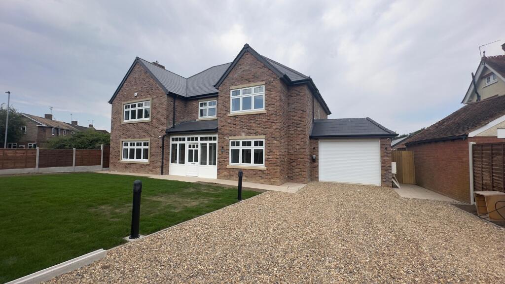 5 bed Detached for rent in Ascot. From Knight Frank - Lettings - Ascot & Virginia Water 5 bed Detached for rent in Ascot. From Knight Frank - Lettings - Ascot & Virginia Water