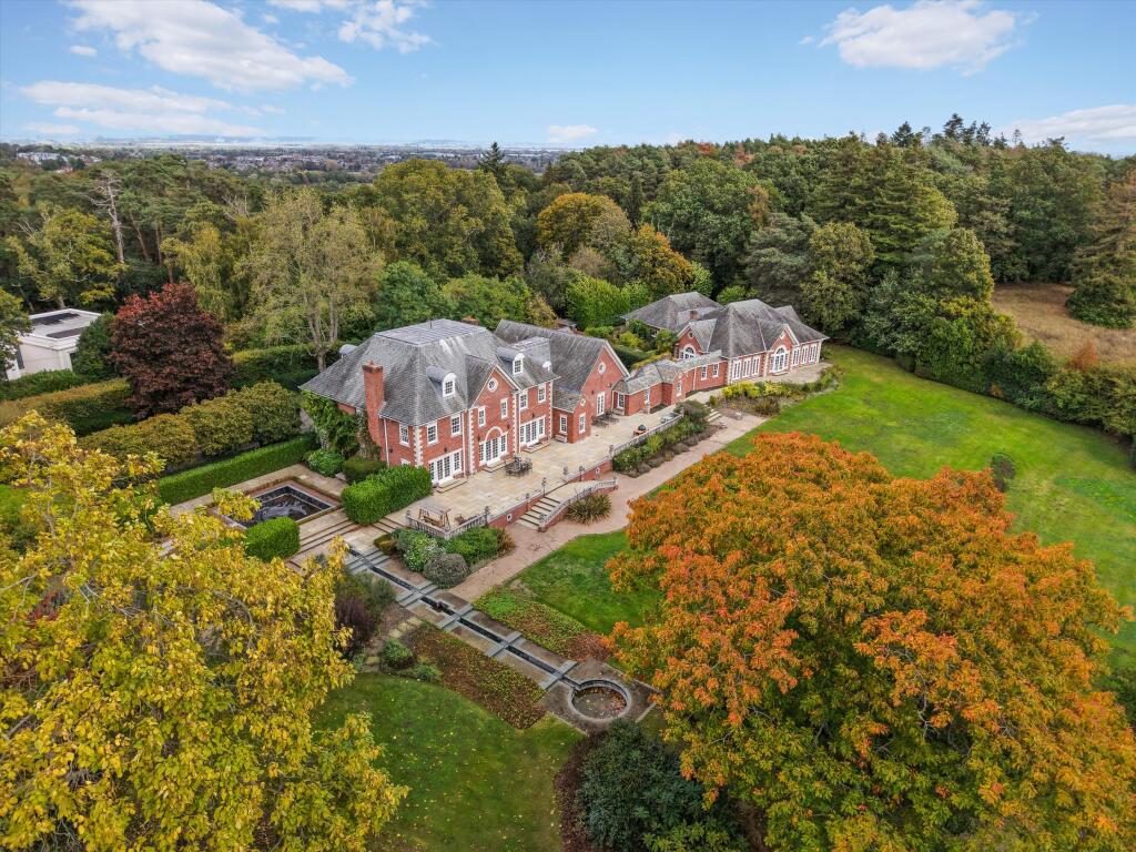 6 bed Detached for rent in Stroude. From Knight Frank - Lettings - Ascot & Virginia Water