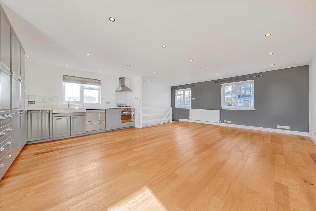 3 bed 1st Floor Flat for rent in London. From Knight Frank - Lettings - Belsize Park 3 bed 1st Floor Flat for rent in London. From Knight Frank - Lettings - Belsize Park