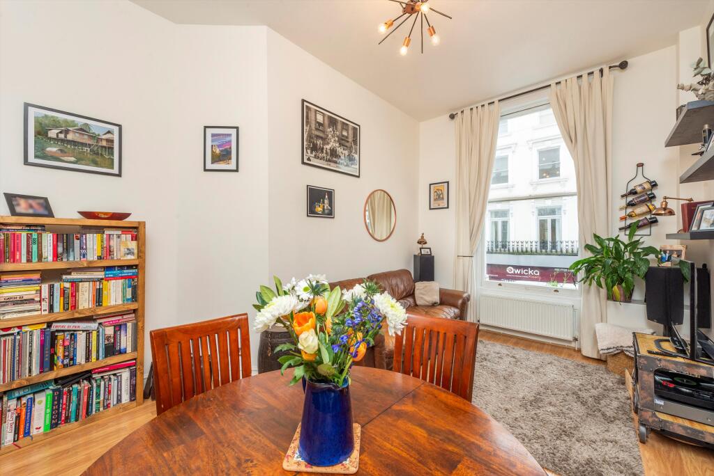 2 bed 1st Floor Flat for rent in London. From Knight Frank - Lettings - Belsize Park
