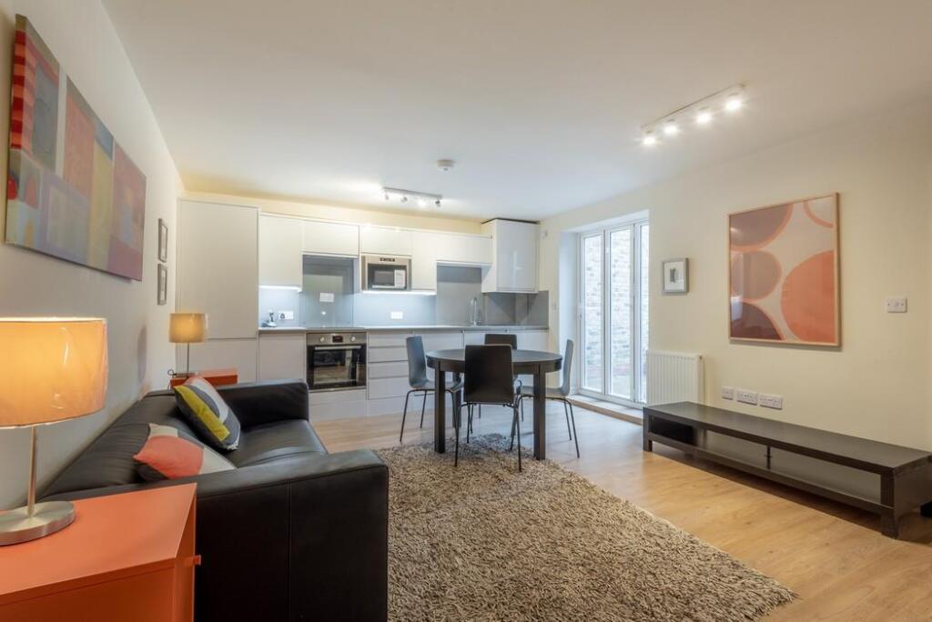 2 bed 1st Floor Flat for rent in Hampstead. From Knight Frank - Lettings - Belsize Park