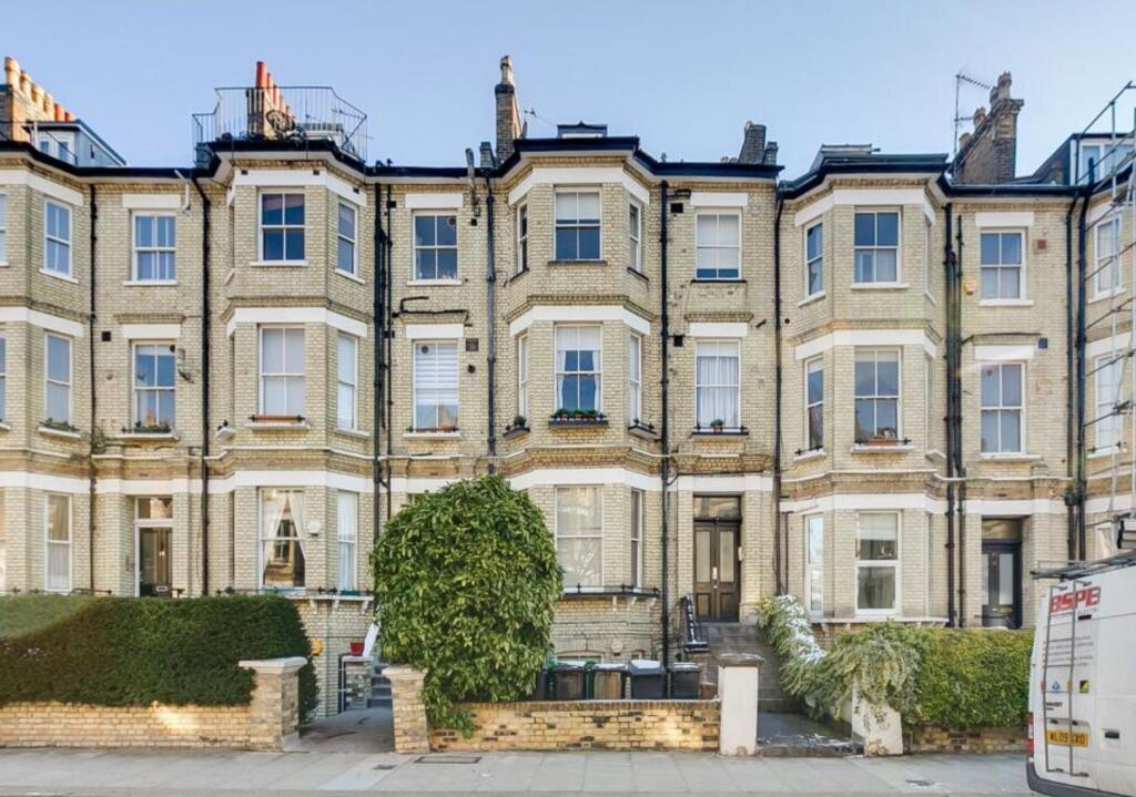 2 bed 1st Floor Flat for rent in Hampstead. From Knight Frank - Lettings - Belsize Park