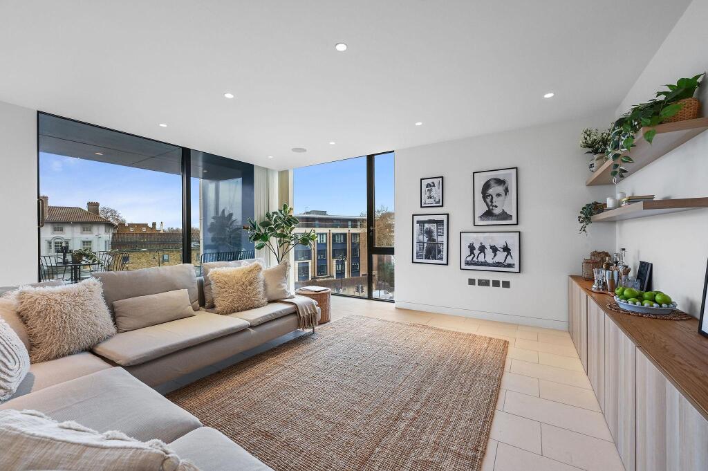 3 bed 1st Floor Flat for rent in Camden Town. From Knight Frank - Lettings - Belsize Park