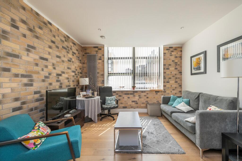 2 bed 1st Floor Flat for rent in London. From Knight Frank - Lettings - Belsize Park