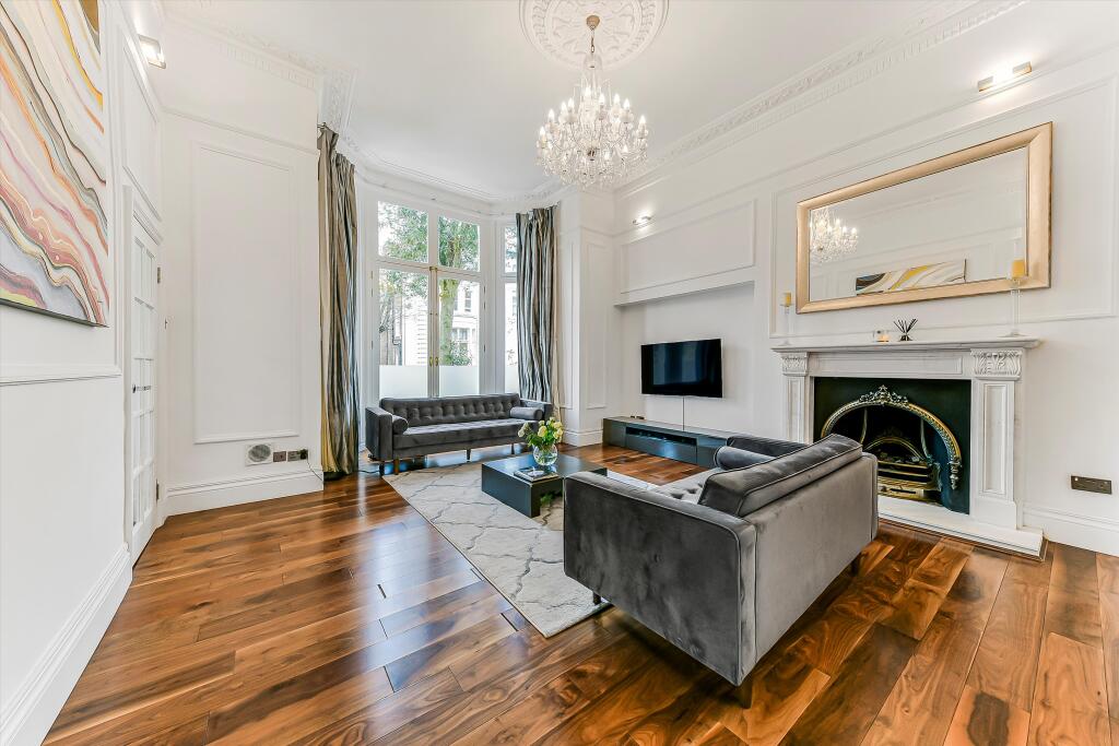 3 bed 1st Floor Flat for rent in Hampstead. From Knight Frank - Lettings - Belsize Park