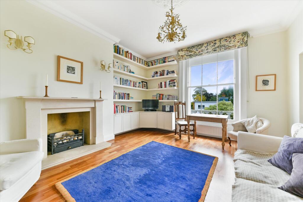 2 bed 1st Floor Flat for rent in Hampstead. From Knight Frank - Lettings - Belsize Park