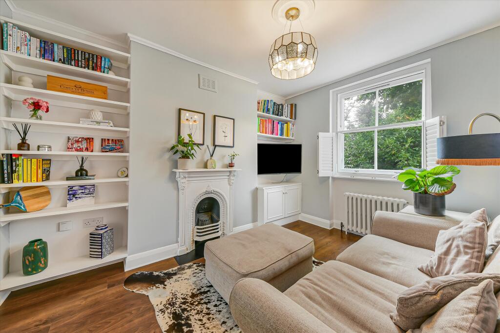 2 bed Annexe for rent in London. From Knight Frank - Lettings - Belsize Park