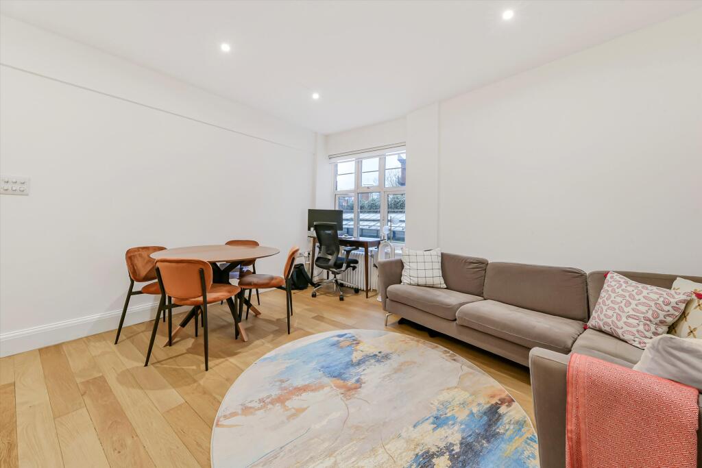 2 bed 1st Floor Flat for rent in London. From Knight Frank - Lettings - Belsize Park
