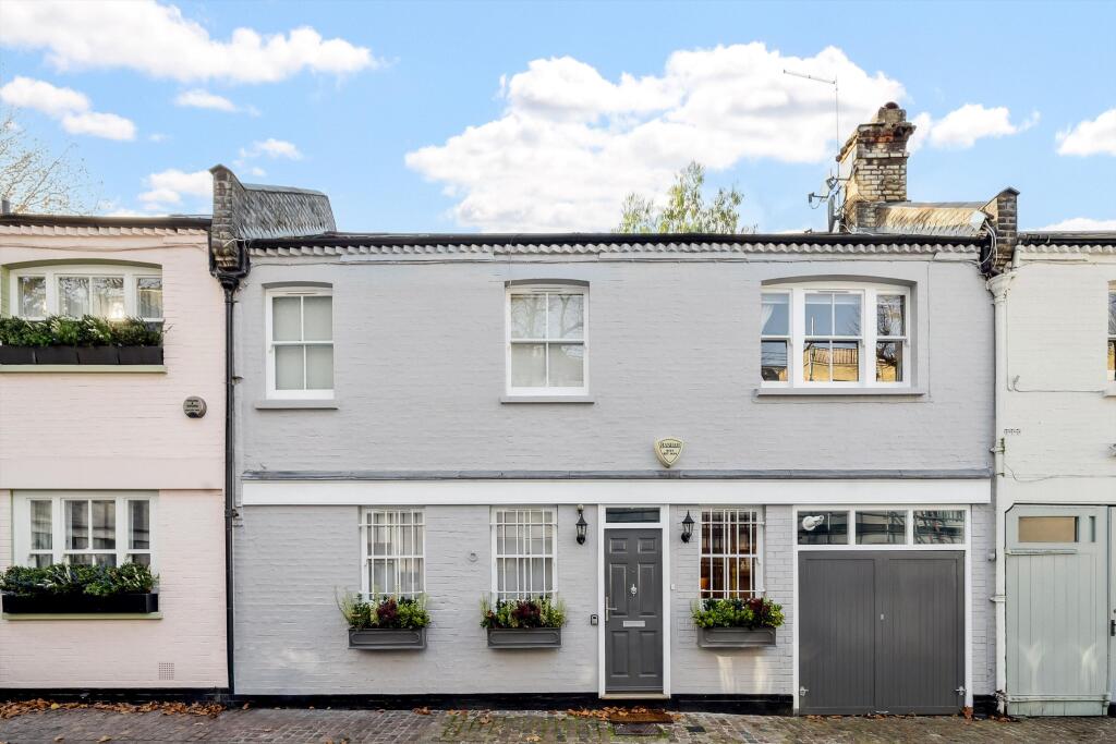 2 bed Mid Terraced House for rent in London. From Knight Frank - Lettings - Chelsea