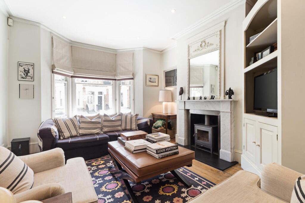 4 bed Mid Terraced House for rent in London. From Knight Frank - Lettings - Chelsea