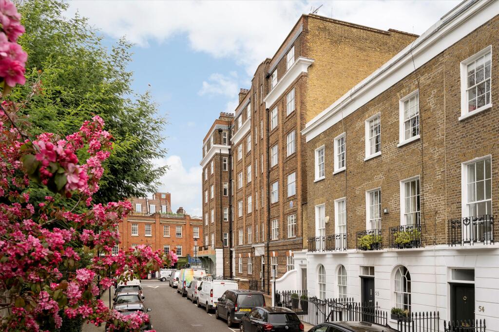 2 bed 1st Floor Flat for rent in Chelsea. From Knight Frank - Lettings - Chelsea