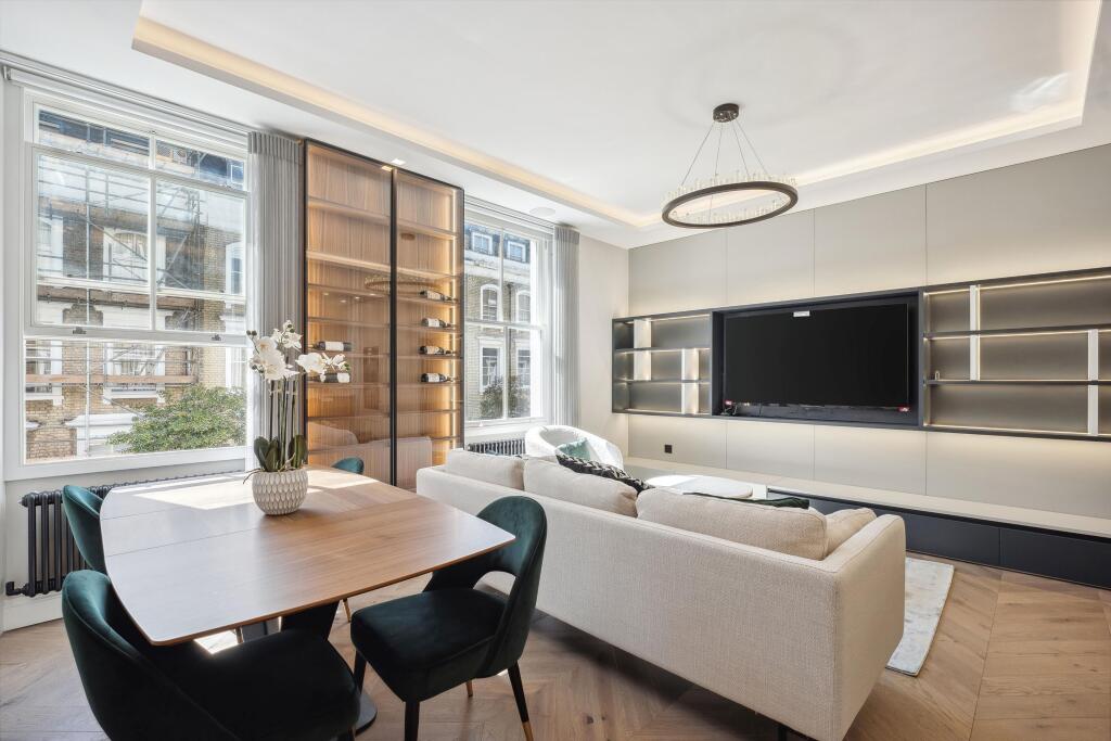 2 bed 1st Floor Flat for rent in London. From Knight Frank - Lettings - Chelsea
