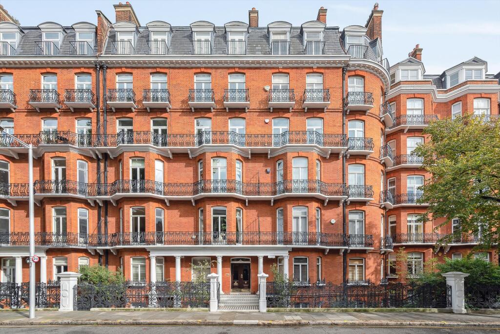 4 bed 1st Floor Flat for rent in Chelsea. From Knight Frank - Lettings - Chelsea