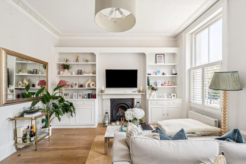 1 bed 1st Floor Flat for rent in Chelsea. From Knight Frank - Lettings - Chelsea