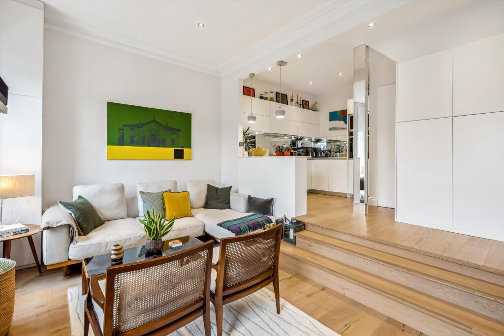 2 bed 1st Floor Flat for rent in London. From Knight Frank - Lettings - Chelsea