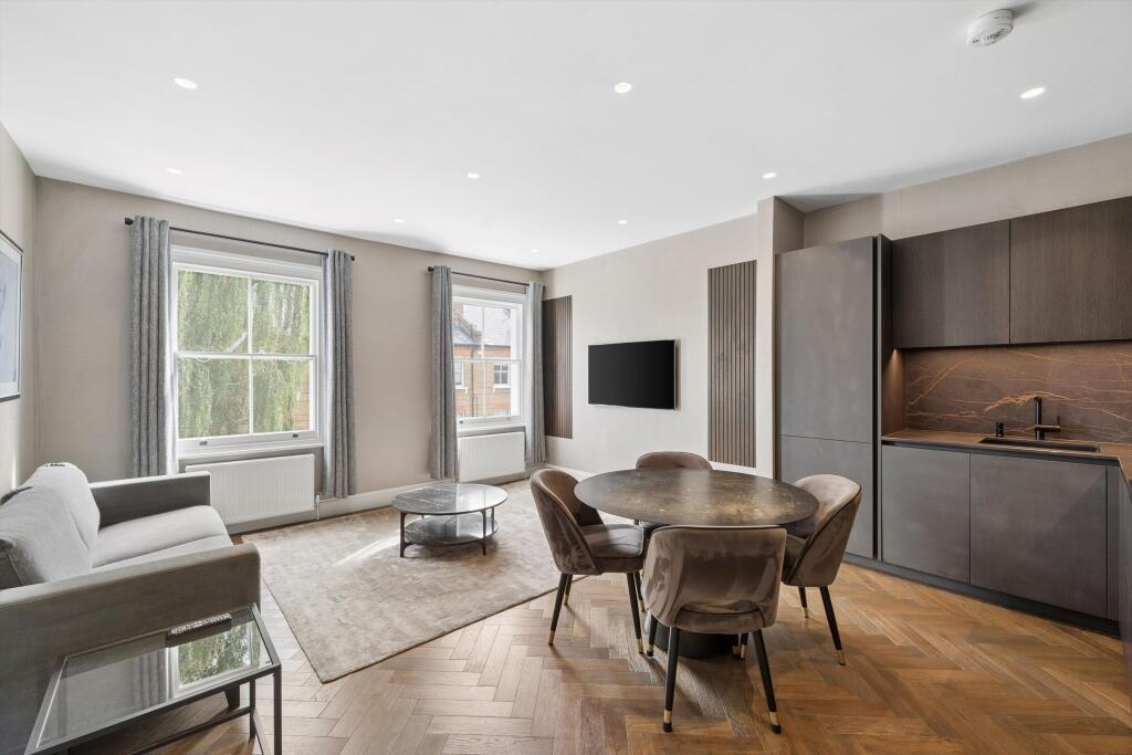 3 bed 1st Floor Flat for rent in London. From Knight Frank - Lettings - Chelsea